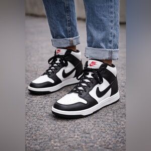 Nike Panda Dunks – Women’s Size 9.5 • Gently Worn 🐼